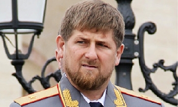 Presiden Chechnya yang berjenggot Selalu Memerintahkan Rakyatnya Untuk Bersalawat